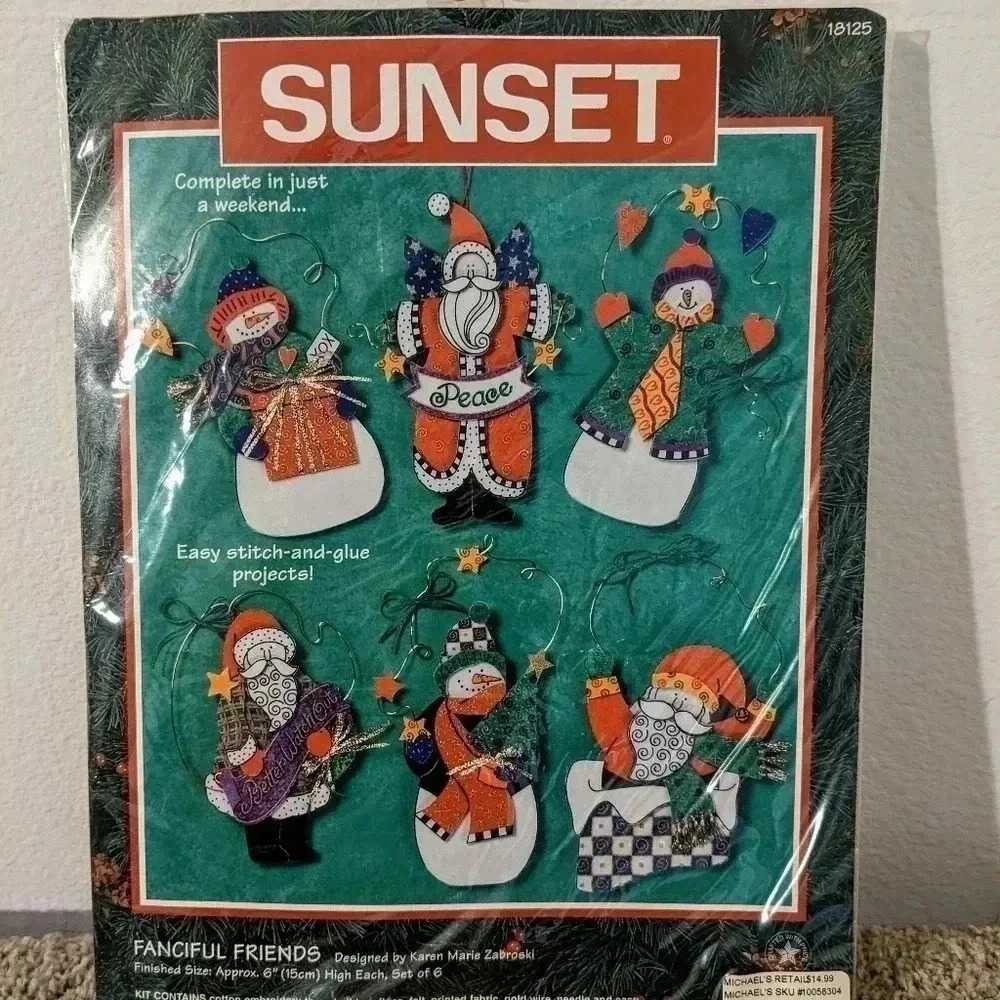 Sunset Fanciful Friends Christmas Ornament Sewing‎ Kit Santa and Snowmen NEW